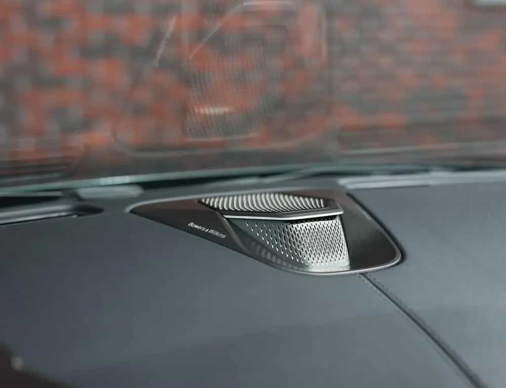 Aston Martin V8 Vantage Vantage Roadster 4.0 V8 | Malachite - B&W 09/2025-photo-3