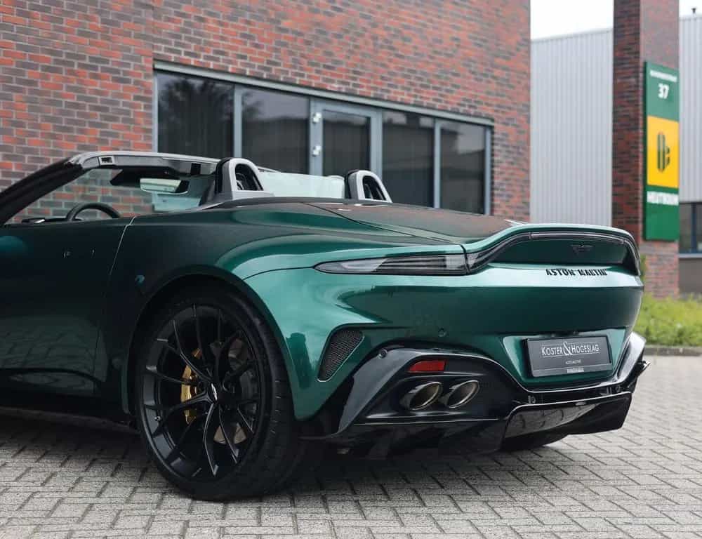 Aston Martin V8 Vantage Vantage Roadster 4.0 V8 | Malachite - B&W 09/2025-photo-9