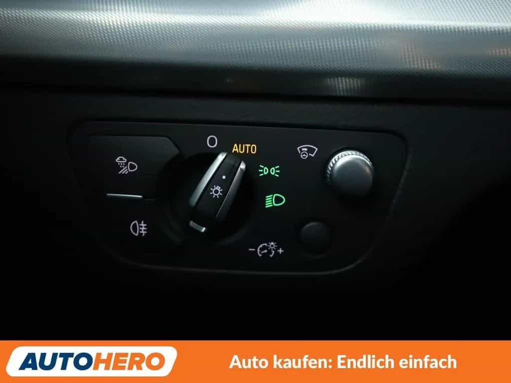 Audi Q5 2.0 TFSI quattro Design Aut.*NAVI*CAM*SHZ* 04/2018-photo-29