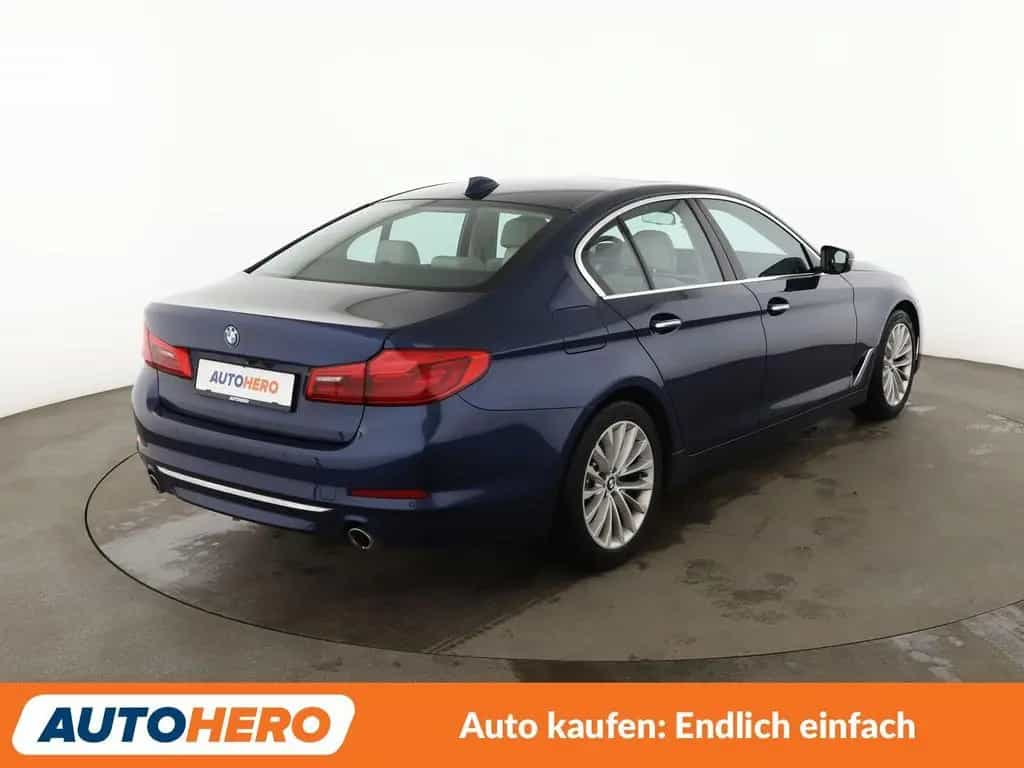 BMW 530 d Luxury Line Aut.*NAV*LED*HUD*TEMPO*CAM* 04/2017-photo-5