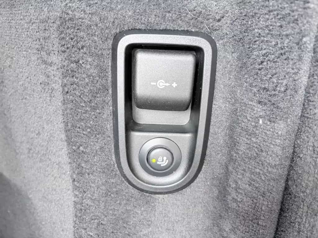 BMW 530 d Aut. PANO/AHK/HUD/STOP&GO/KOMFORTSITZE 02/2021-photo-14