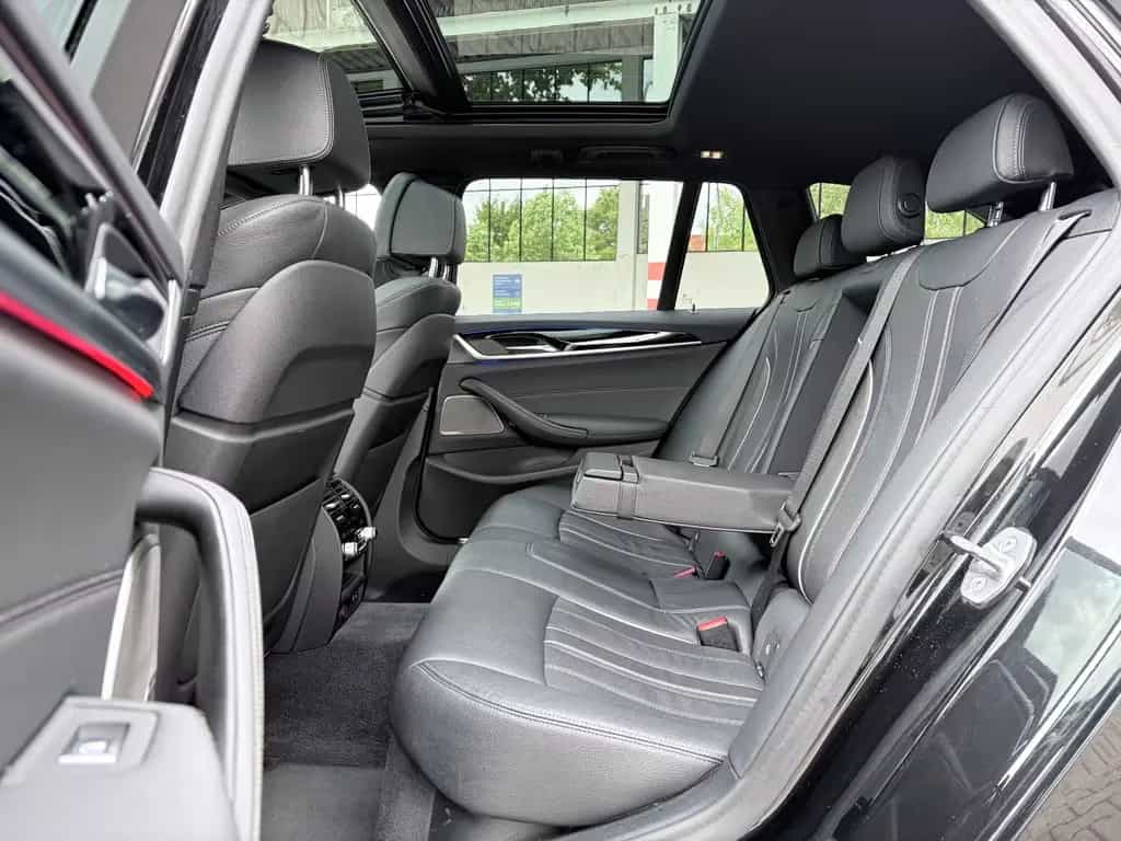 BMW 530 d Aut. PANO/AHK/HUD/STOP&GO/KOMFORTSITZE 02/2021-photo-18