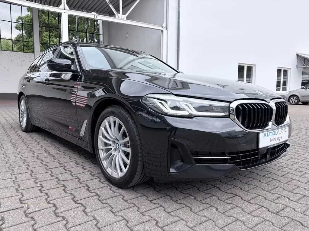 BMW 530 d Aut. PANO/AHK/HUD/STOP&GO/KOMFORTSITZE 02/2021-photo-2