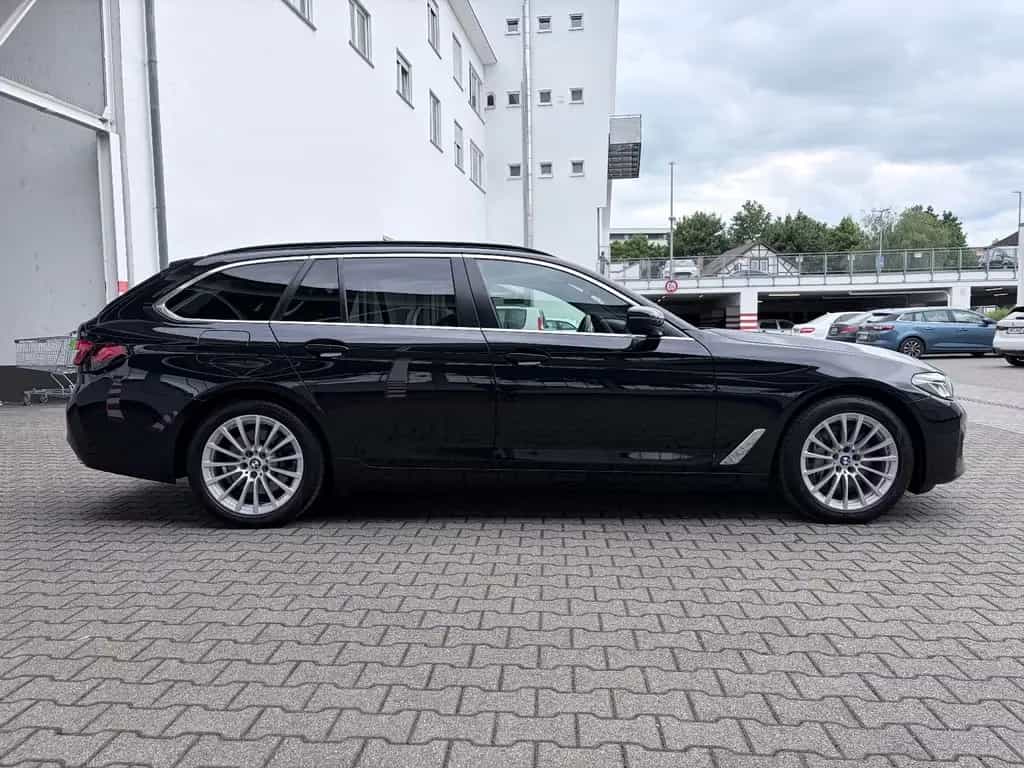 BMW 530 d Aut. PANO/AHK/HUD/STOP&GO/KOMFORTSITZE 02/2021-photo-3