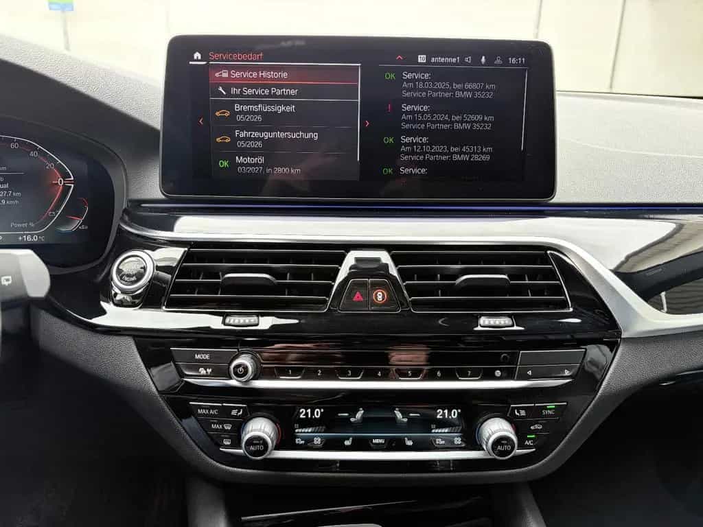 BMW 530 d Aut. PANO/AHK/HUD/STOP&GO/KOMFORTSITZE 02/2021-photo-30