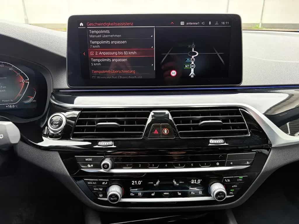 BMW 530 d Aut. PANO/AHK/HUD/STOP&GO/KOMFORTSITZE 02/2021-photo-32
