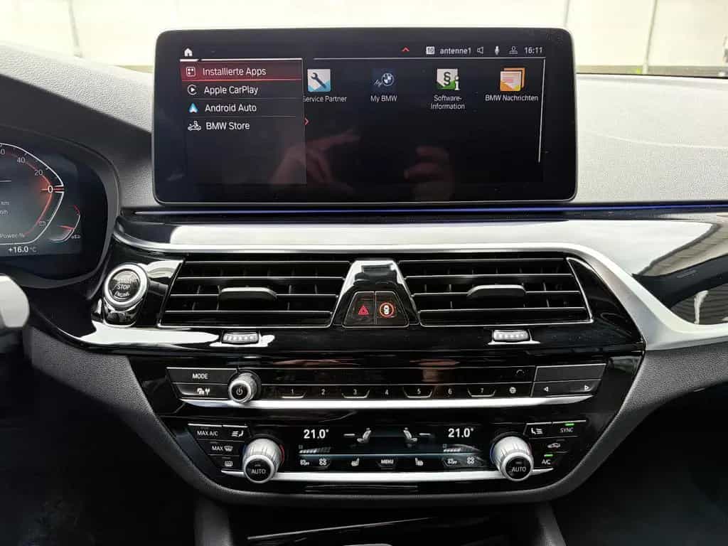 BMW 530 d Aut. PANO/AHK/HUD/STOP&GO/KOMFORTSITZE 02/2021-photo-33