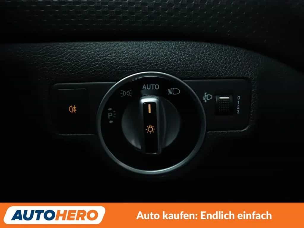 Mercedes-Benz A 180 A-Klasse A 180 BlueEfficiency Style*NAVI*PDC*SHZ 06/2016-photo-25