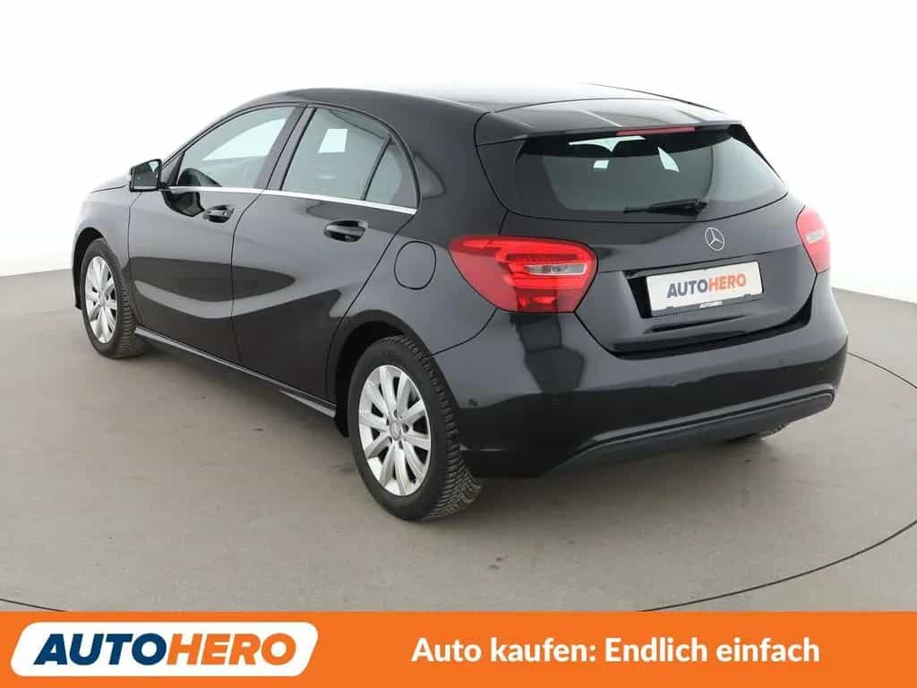 Mercedes-Benz A 180 A-Klasse A 180 BlueEfficiency Style*NAVI*PDC*SHZ 06/2016-photo-3