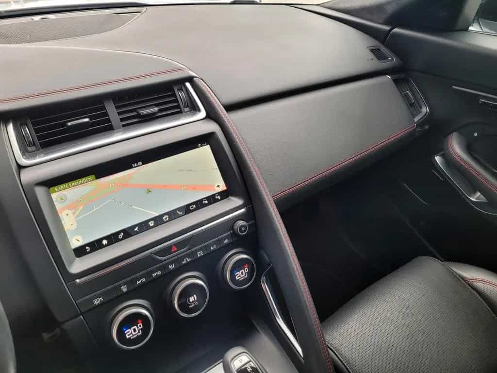 Jaguar E-Pace D180 AWD R-Dynamic/Pano/ACC/Leder/1Hand 03/2018-photo-18