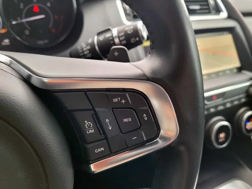 Jaguar E-Pace D180 AWD R-Dynamic/Pano/ACC/Leder/1Hand 03/2018-photo-25