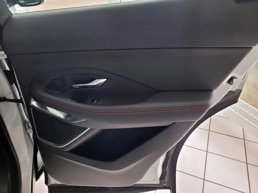 Jaguar E-Pace D180 AWD R-Dynamic/Pano/ACC/Leder/1Hand 03/2018-photo-34