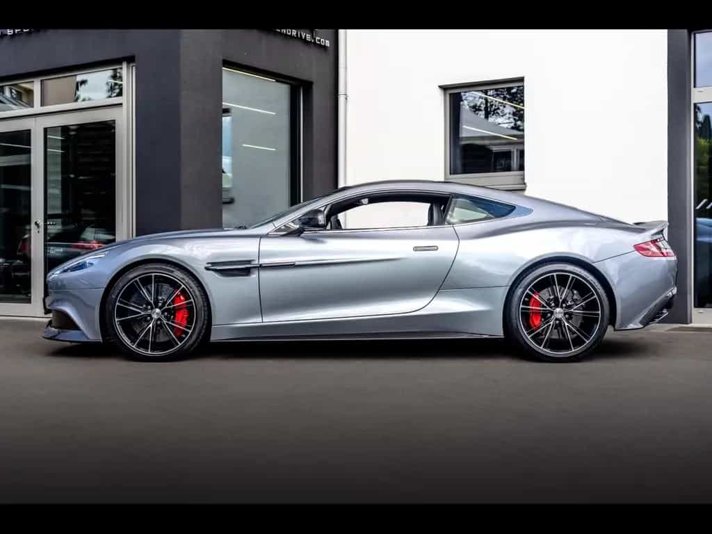 Aston Martin Vanquish II COUPE 6.0 V12°SKYFALL SILVER°CARBON 12/2013-photo-1