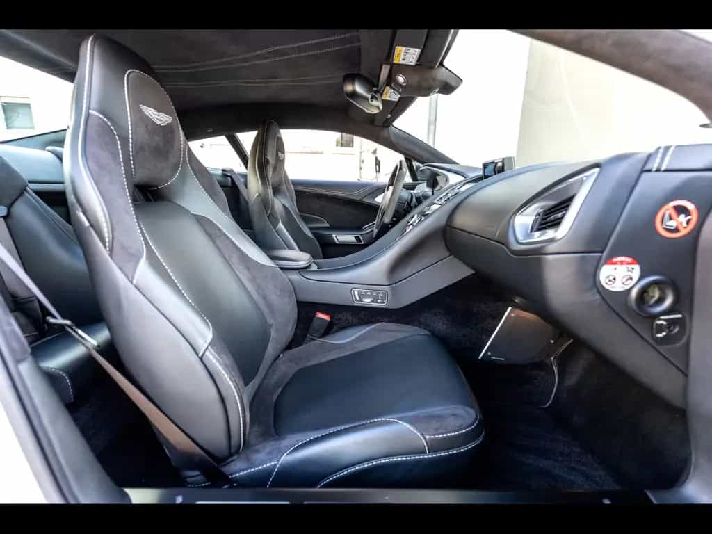 Aston Martin Vanquish II COUPE 6.0 V12°SKYFALL SILVER°CARBON 12/2013-photo-12