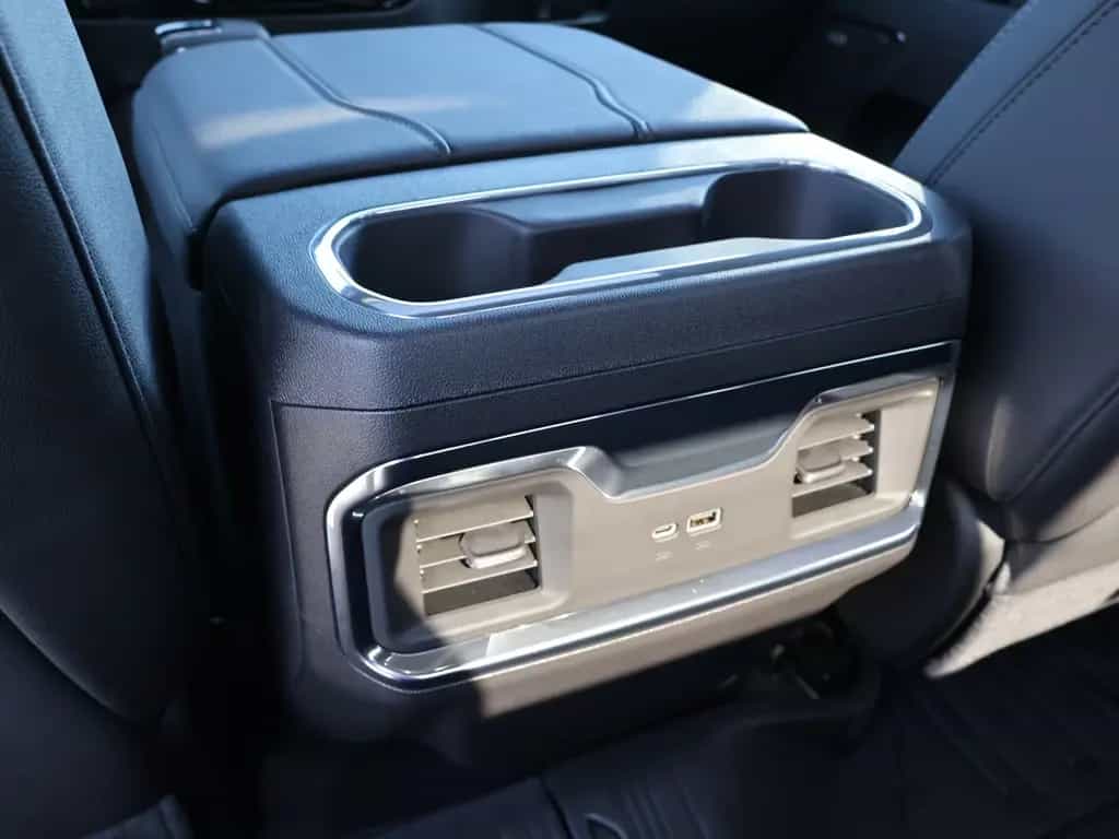 GMC Sierra 3.0d V6 CrewCab ELEVATION AHK-SHD 06/2026-photo-17