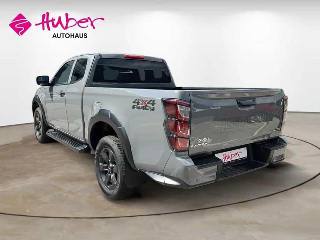 Isuzu D-Max Space Cab 1,9l 4x4 163PS AT - V-Cross null-photo-3