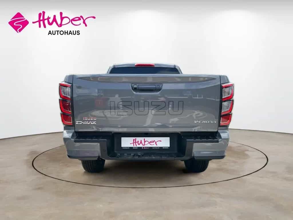 Isuzu D-Max Space Cab 1,9l 4x4 163PS AT - V-Cross null-photo-4