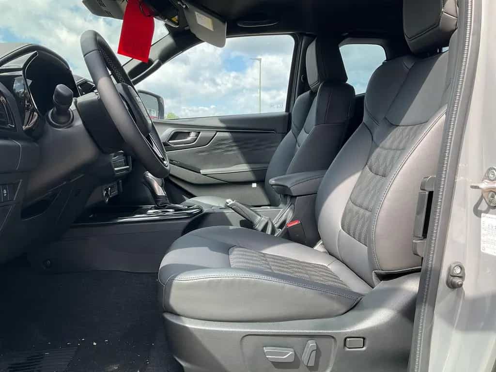 Isuzu D-Max Space Cab 1,9l 4x4 163PS AT - V-Cross null-photo-8