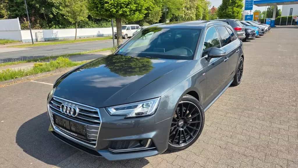 Audi A4 -2.0TDI-S-LINE-4X4-AHK+PANOR+LEDER+KAM+NAV+LED 02/2016-photo-1