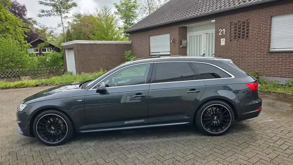 Audi A4 -2.0TDI-S-LINE-4X4-AHK+PANOR+LEDER+KAM+NAV+LED 02/2016-photo-22