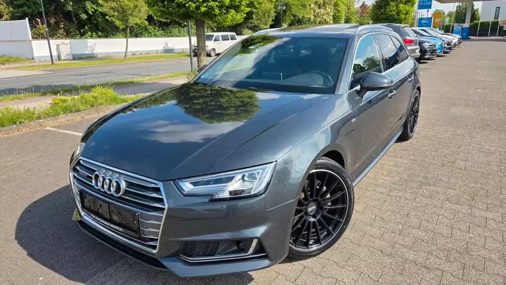 Audi A4 -2.0TDI-S-LINE-4X4-AHK+PANOR+LEDER+KAM+NAV+LED 02/2016-photo-5