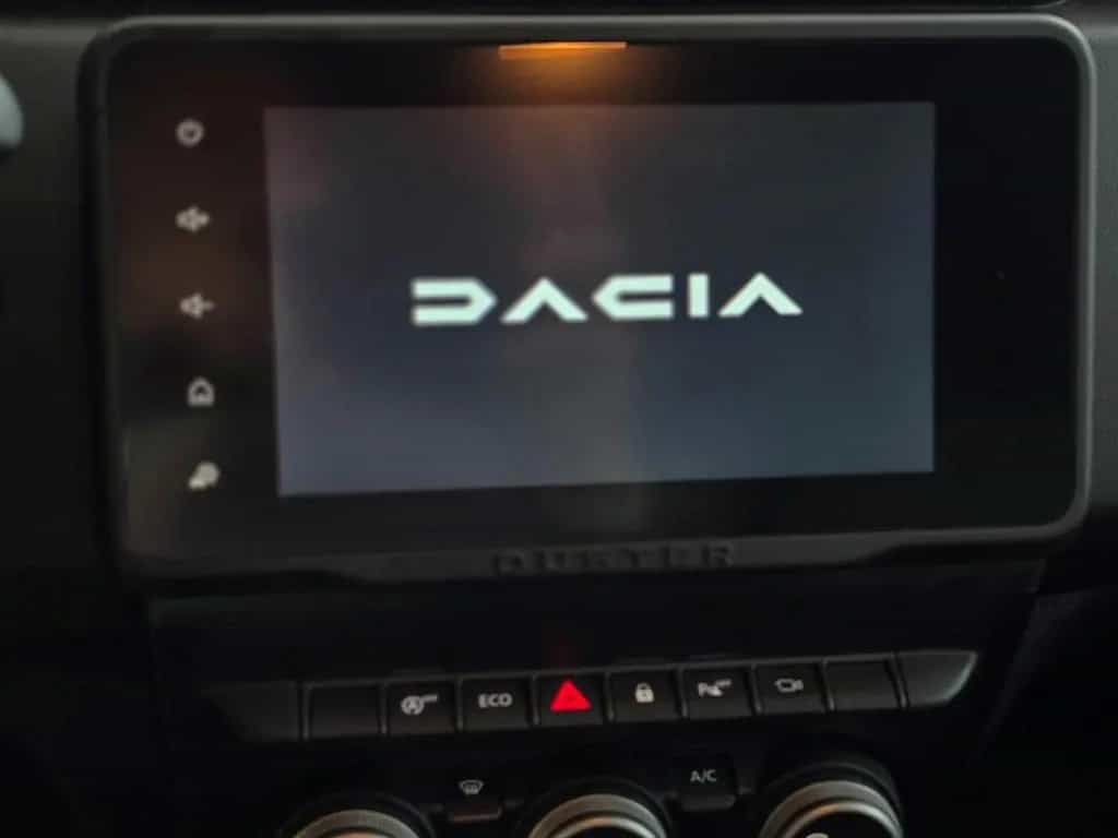 Dacia Duster II Extreme 150PS SHZ 360-Kamera AHK Navi 06/2023-photo-17