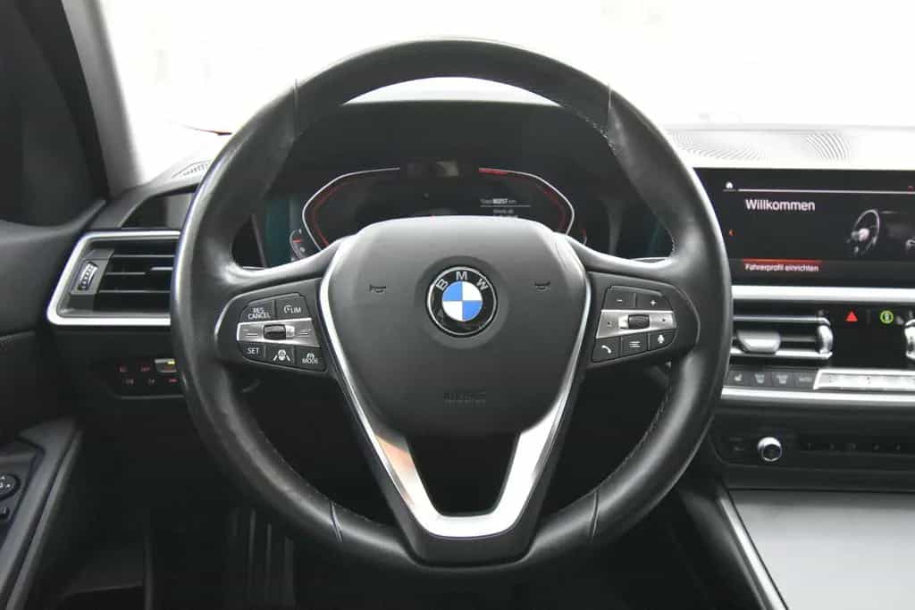 BMW 320 i xDrive Advantage Assistenz Plus ACC SHZ LED 07/2020-photo-19