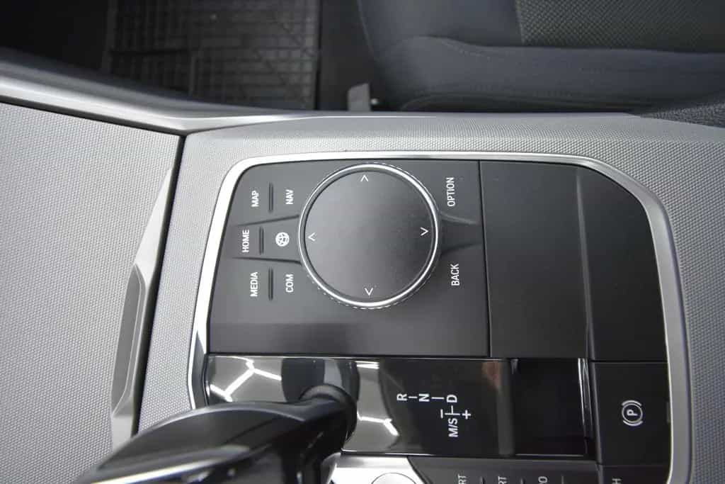 BMW 320 i xDrive Advantage Assistenz Plus ACC SHZ LED 07/2020-photo-28