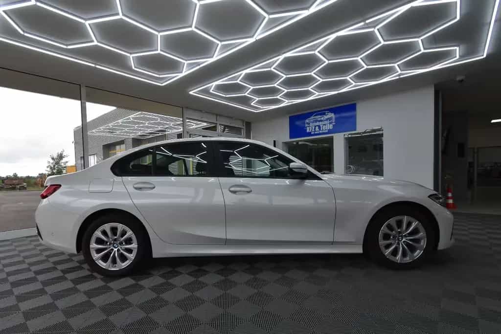 BMW 320 i xDrive Advantage Assistenz Plus ACC SHZ LED 07/2020-photo-3