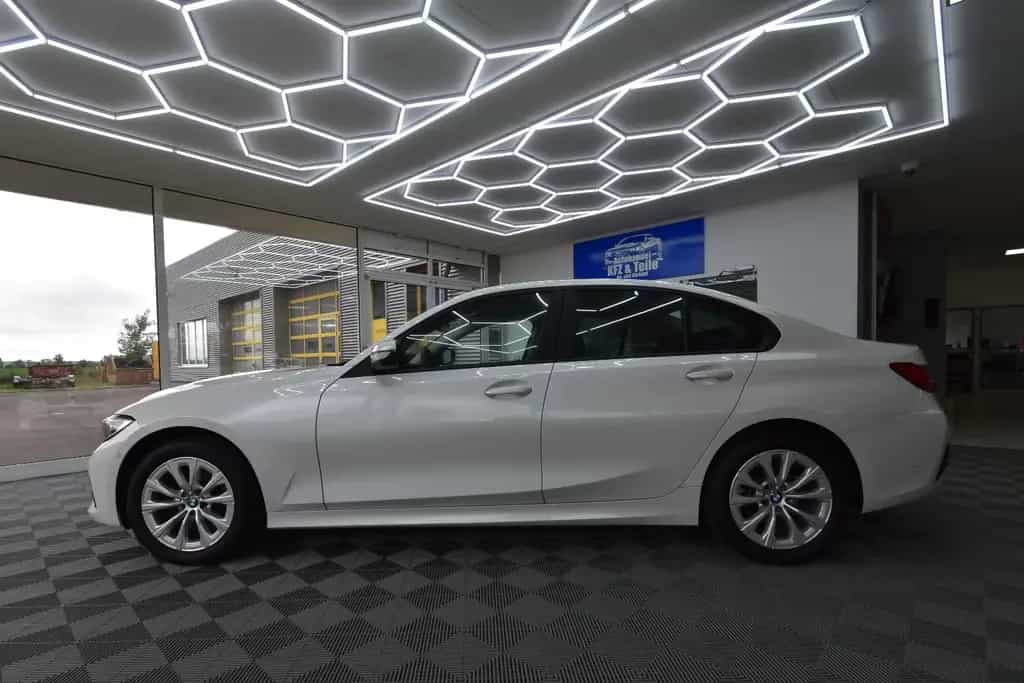 BMW 320 i xDrive Advantage Assistenz Plus ACC SHZ LED 07/2020-photo-4