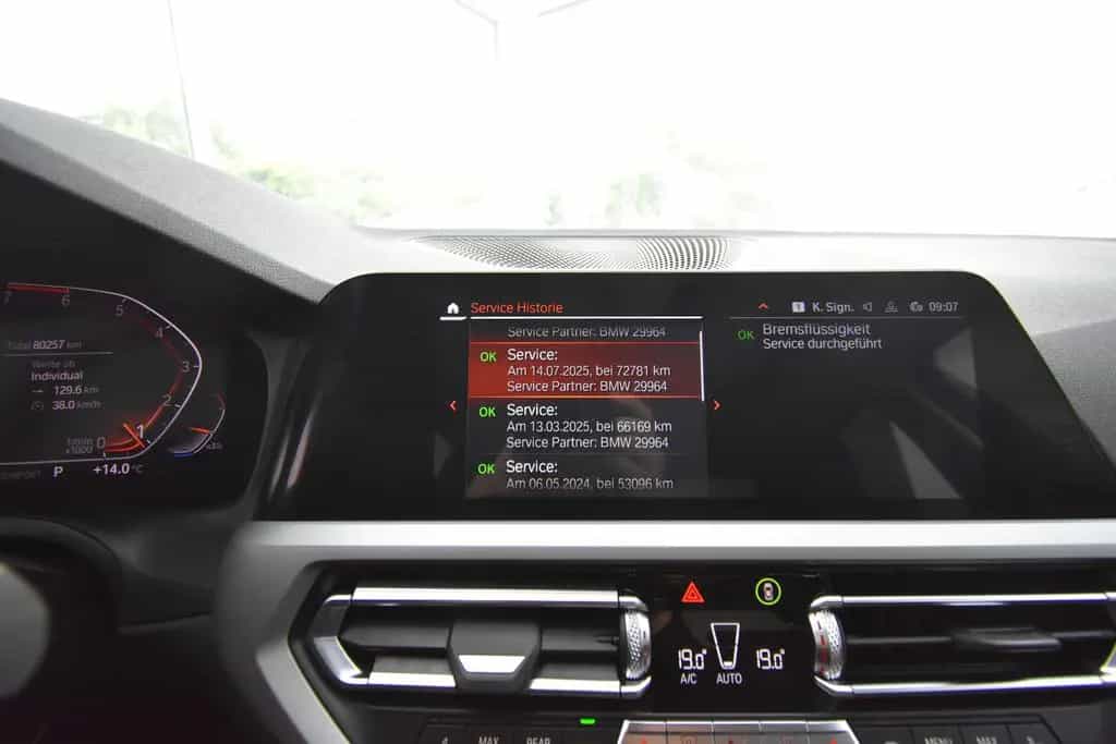 BMW 320 i xDrive Advantage Assistenz Plus ACC SHZ LED 07/2020-photo-40
