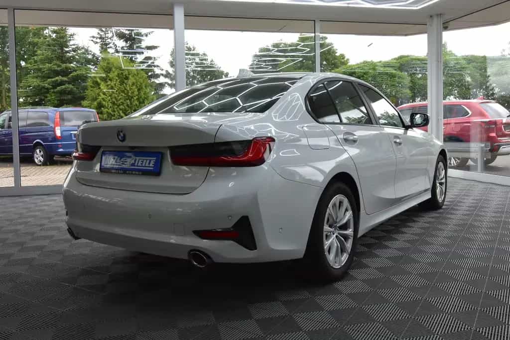 BMW 320 i xDrive Advantage Assistenz Plus ACC SHZ LED 07/2020-photo-7