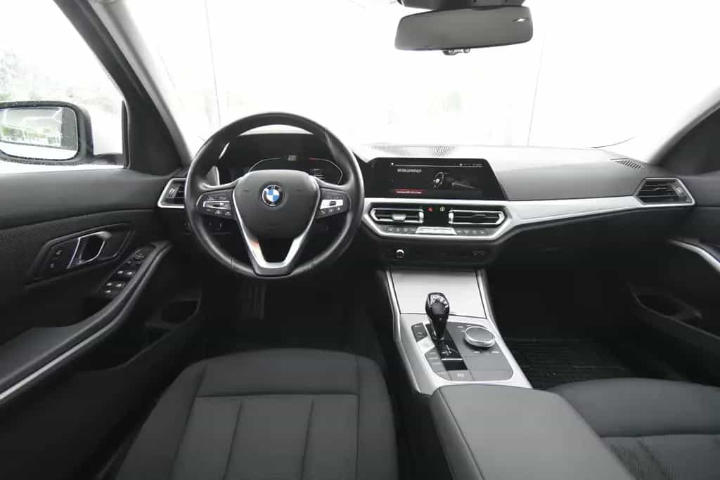BMW 320 i xDrive Advantage Assistenz Plus ACC SHZ LED 07/2020-photo-8