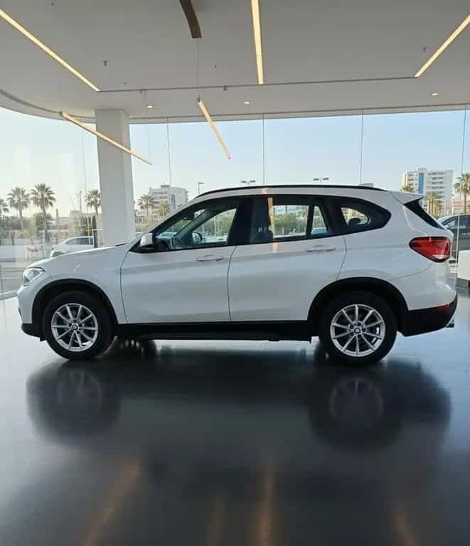 BMW X1 Bmw X1 sDrive18d Business Advantage 05/2021-photo-3