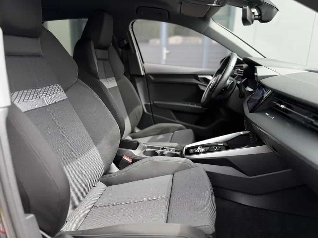 Audi A3 35 TDI S-Line / Kamera / Gewindefahrwerk 12/2020-photo-18
