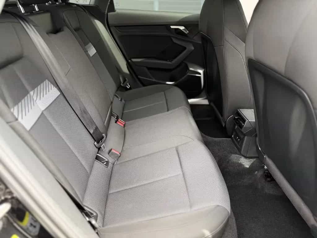 Audi A3 35 TDI S-Line / Kamera / Gewindefahrwerk 12/2020-photo-19