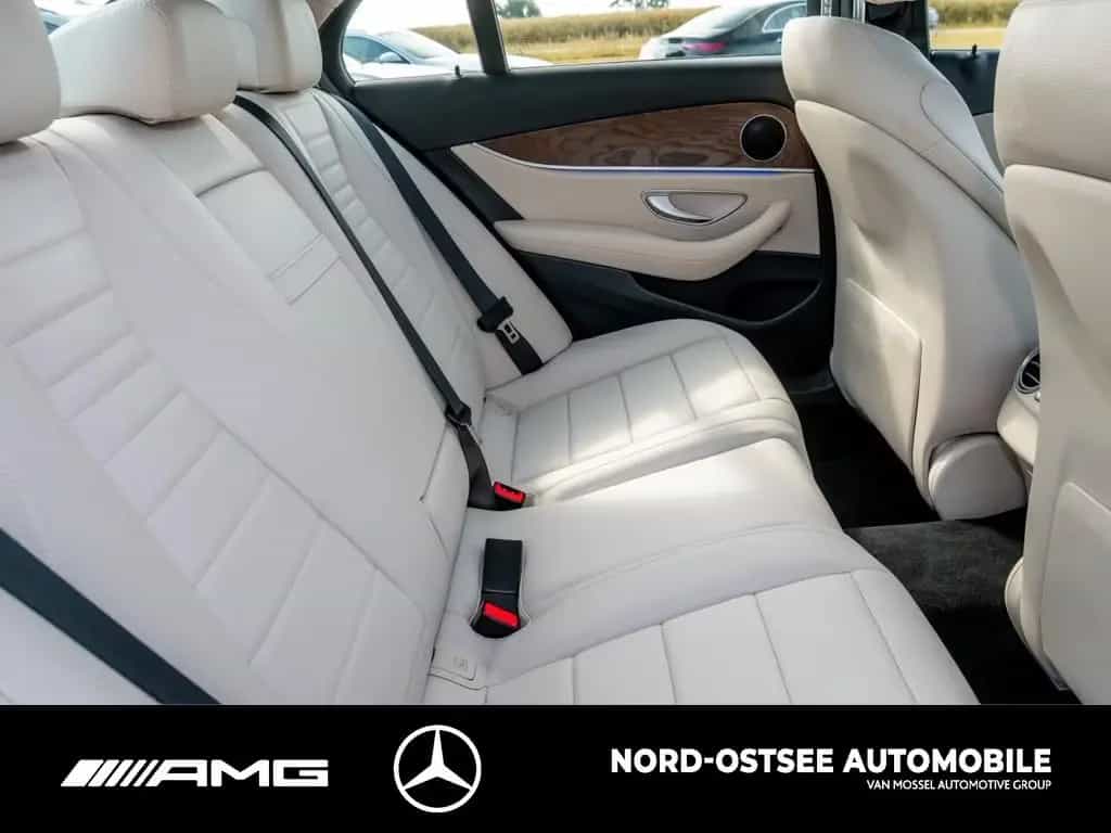 Mercedes-Benz E 400 4M EXCLUSIVE MEMORY PANO 360 COMAND LED 04/2018-photo-10