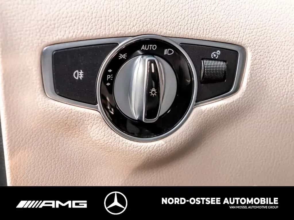Mercedes-Benz E 400 4M EXCLUSIVE MEMORY PANO 360 COMAND LED 04/2018-photo-12