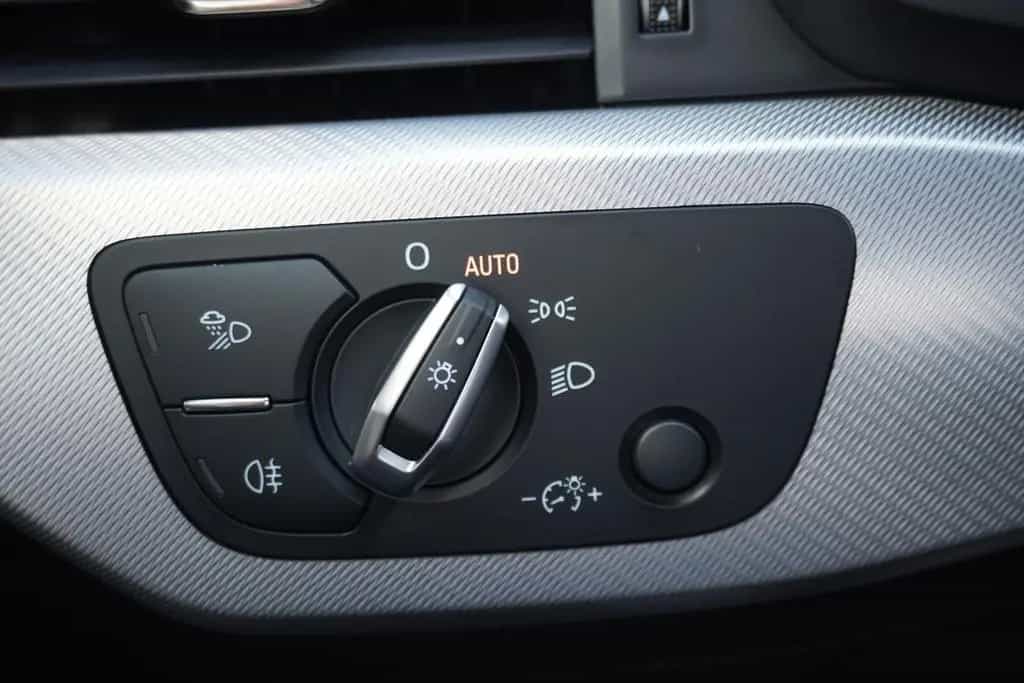 Audi A4 Allroad 40 TDI quattro AT LED Kamera Tempomat 10/2020-photo-21