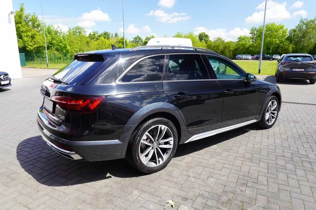 Audi A4 Allroad 40 TDI quattro AT LED Kamera Tempomat 10/2020-photo-4