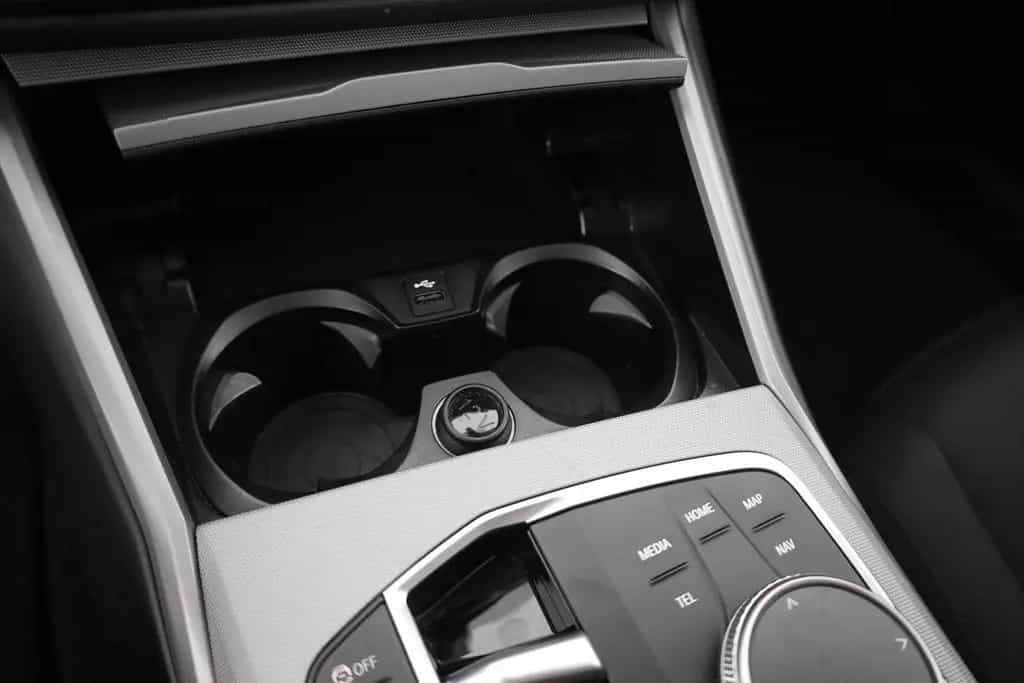 BMW 318 i Touring LED Navi Kamera el. Heckklappe DAB 03/2023-photo-11
