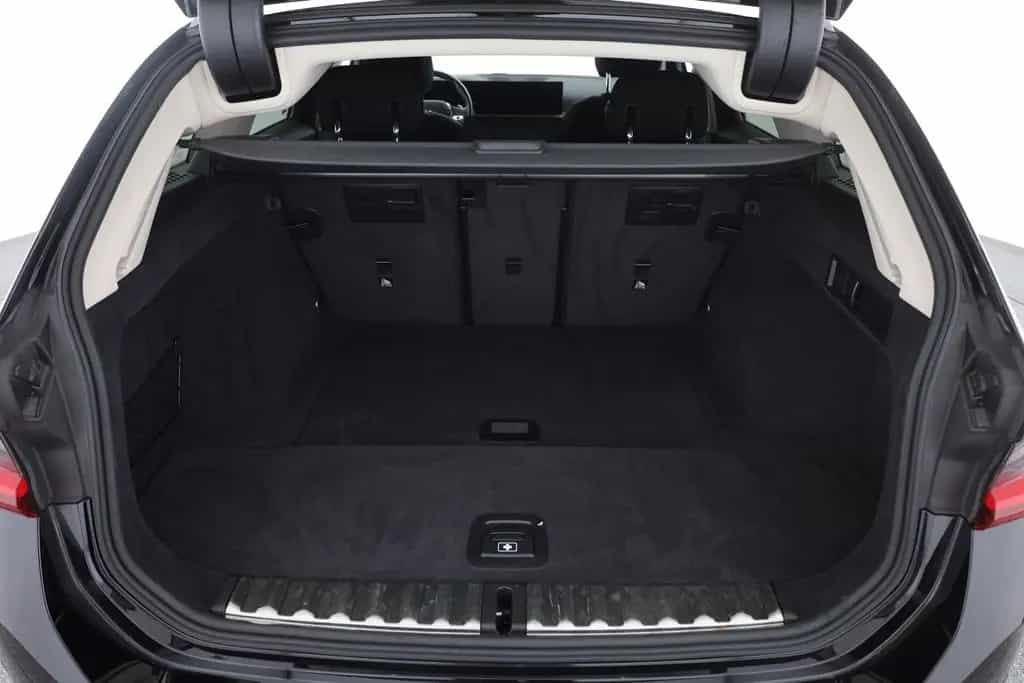 BMW 318 i Touring LED Navi Kamera el. Heckklappe DAB 03/2023-photo-25