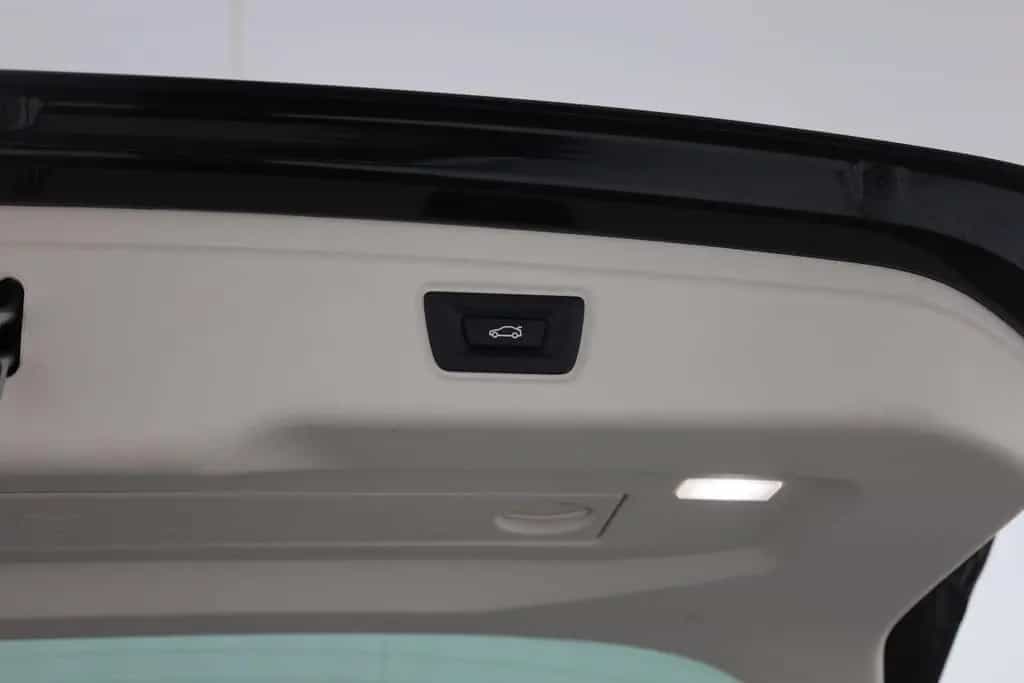 BMW 318 i Touring LED Navi Kamera el. Heckklappe DAB 03/2023-photo-28