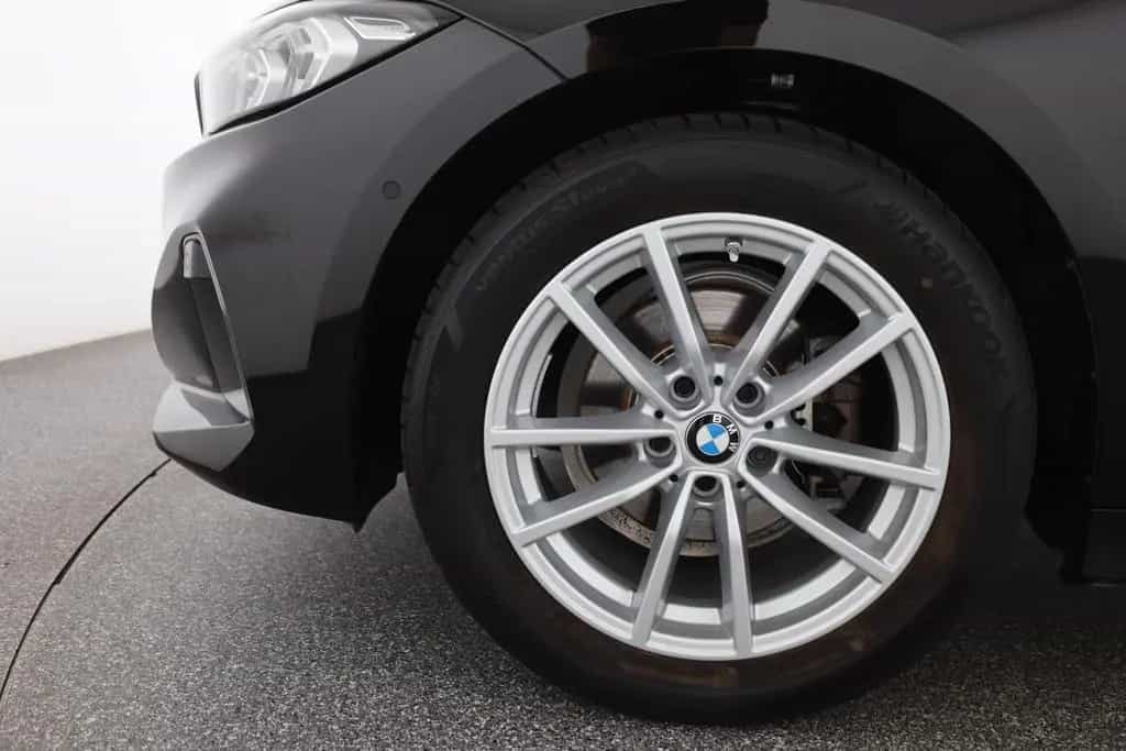 BMW 318 i Touring LED Navi Kamera el. Heckklappe DAB 03/2023-photo-32