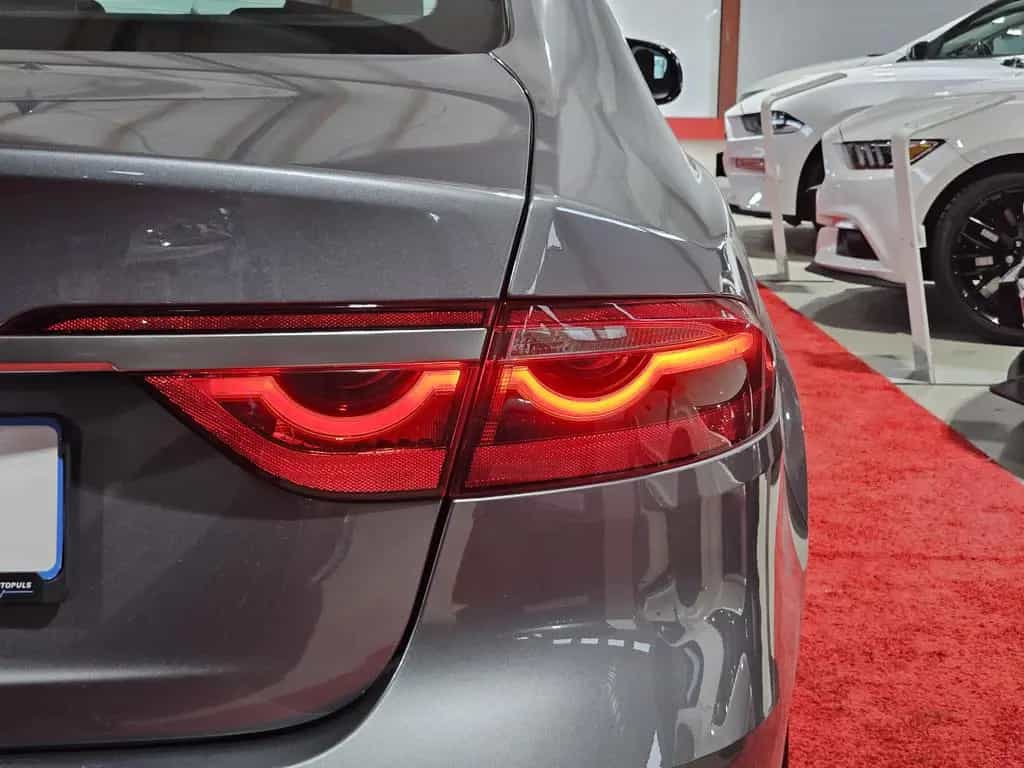 Jaguar XF R-Dynamic SE*LED*PDC*Apple CarPlay*Tempomat 01/2023-photo-24