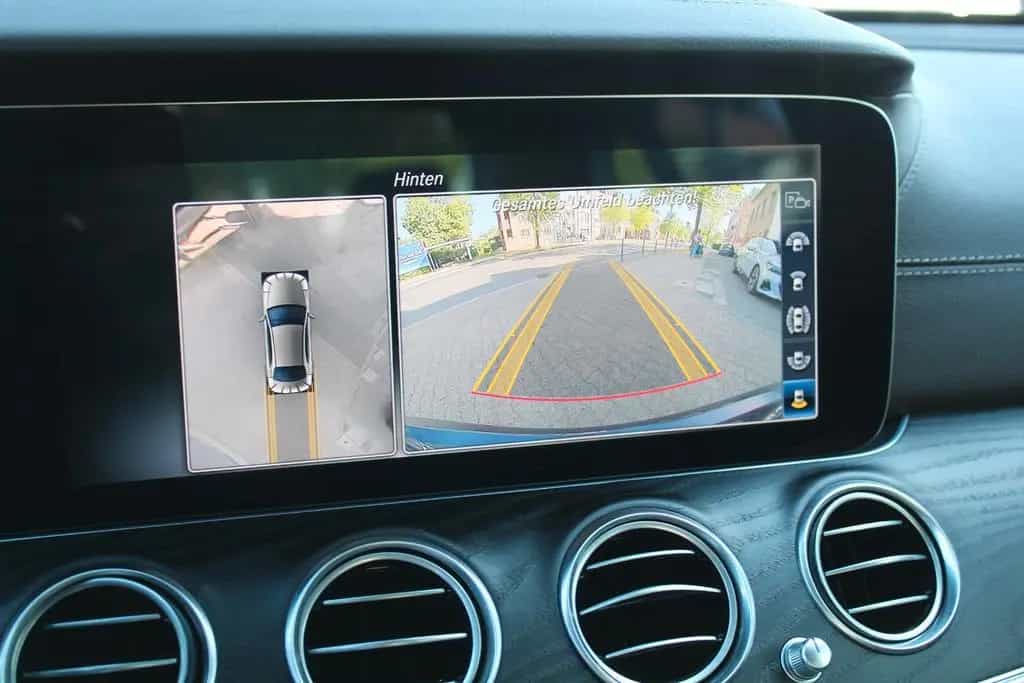Mercedes-Benz E 300 DE AMG-LINE+360°CAM+HUD+BURMESTER+VIRTUAL 10/2019-photo-25
