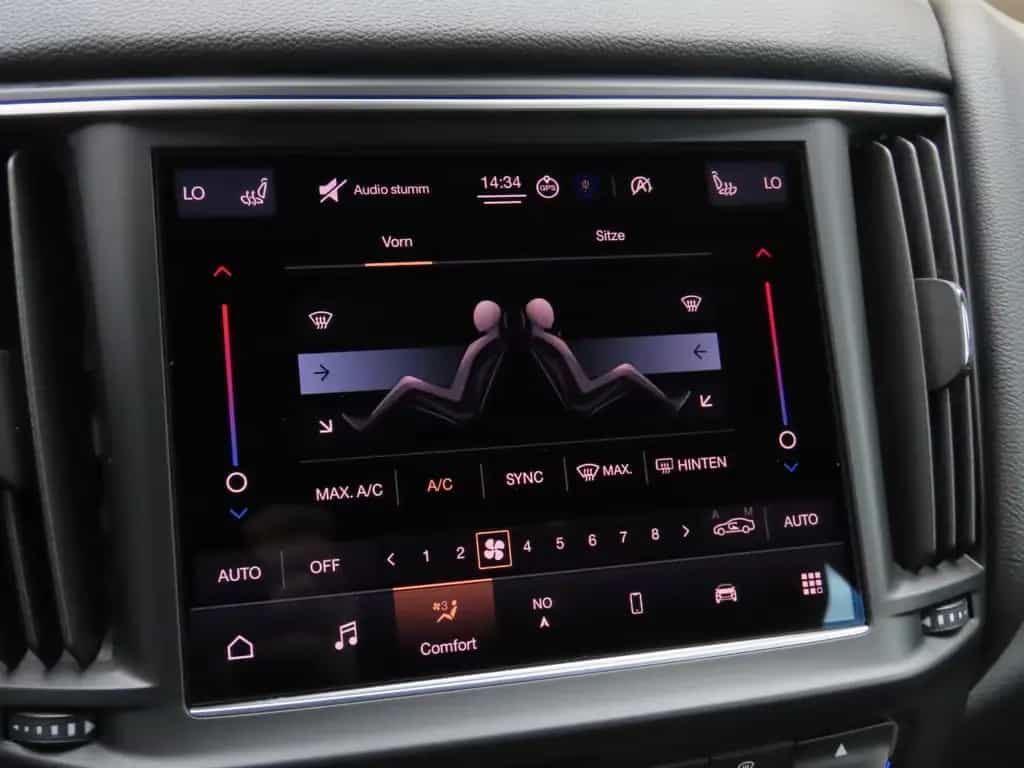 Maserati Levante Q4 3.0 V6 Autom. 360° Kamera Panorama 03/2021-photo-22