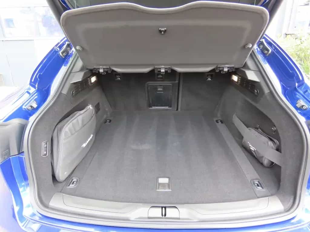 Maserati Levante Q4 3.0 V6 Autom. 360° Kamera Panorama 03/2021-photo-8