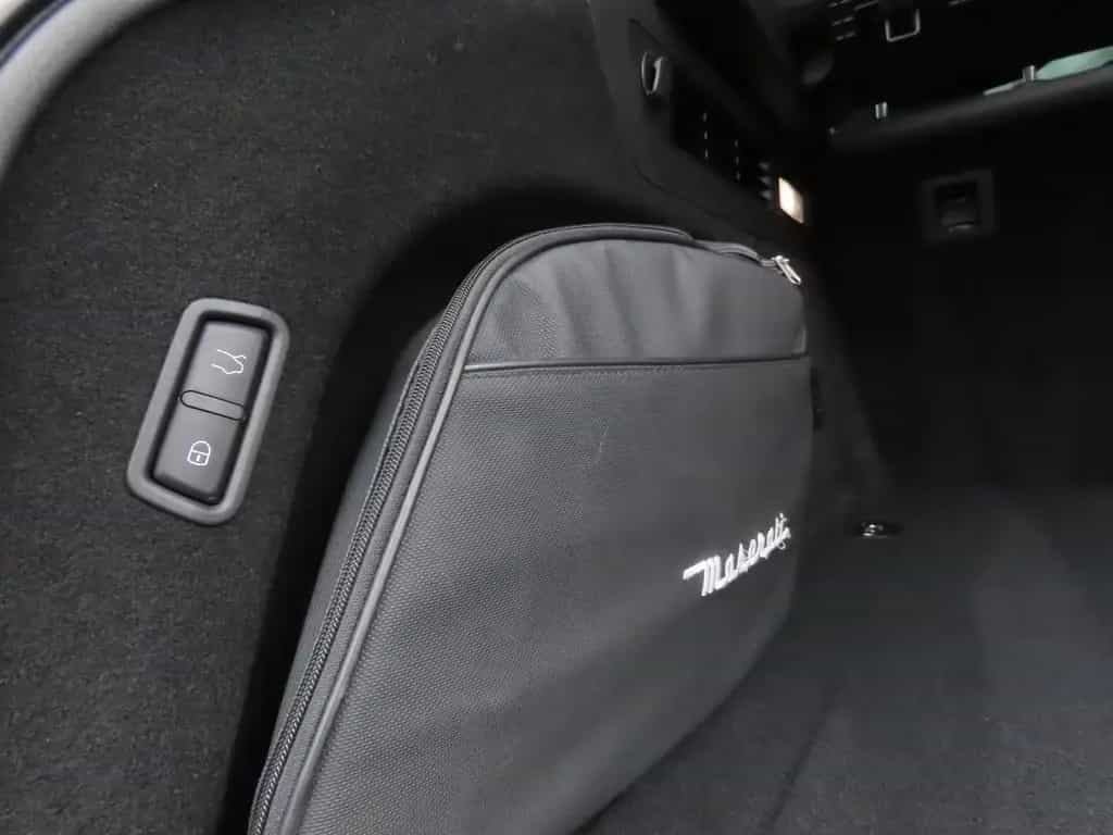 Maserati Levante Q4 3.0 V6 Autom. 360° Kamera Panorama 03/2021-photo-9