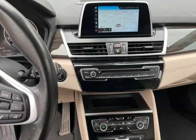 BMW 218 2 Gran Tourer 218 d xDrive Luxury Line 11/2019-photo-10